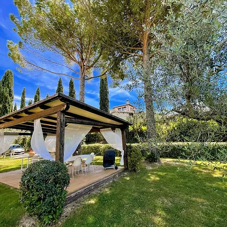 Between Montefalco And Bevagna - 3 Kms Walk To Shops, Bars And Restaurants