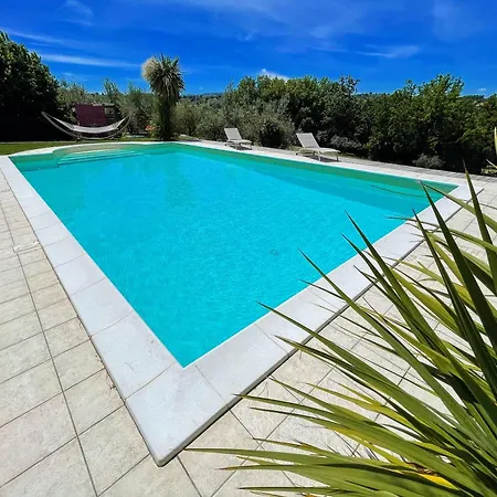 Villa Between Montefalco And Bevagna - 3 Kms Walk To Shops, Bars And Restaurants