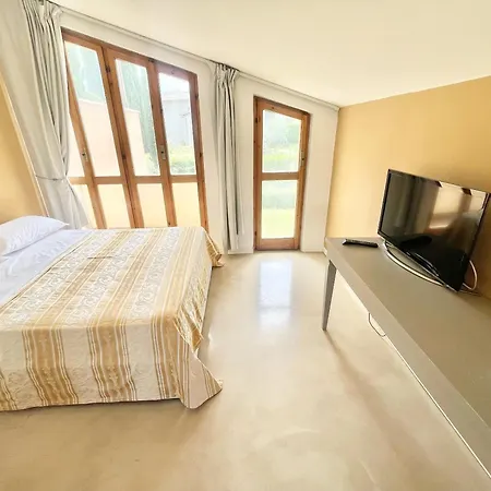 Villa Between Montefalco And Bevagna - 3 Kms Walk To Shops, Bars And Restaurants *