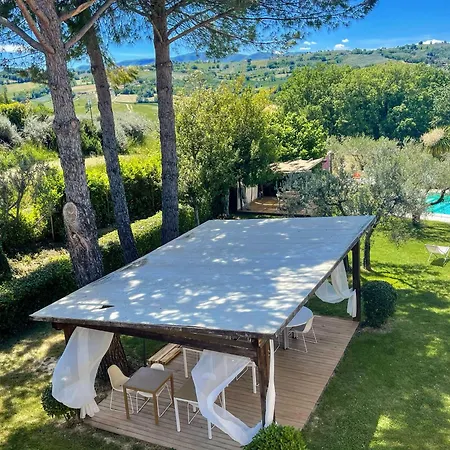 Between Montefalco And Bevagna - 3 Kms Walk To Shops, Bars And Restaurants *