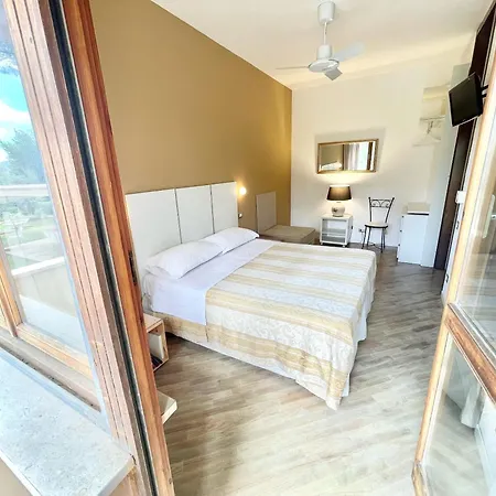 Villa Between Montefalco And Bevagna - 3 Kms Walk To Shops, Bars And Restaurants